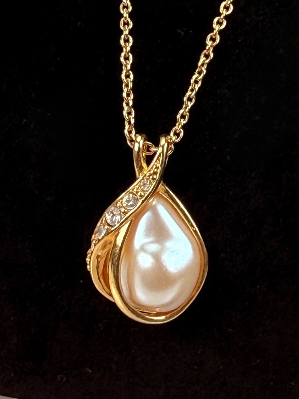 Gold Tone Teardrop Cream Cabochon Pendant Necklace Clear Accent Stones
